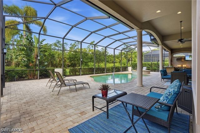 6453 Costa CIR, Naples, FL 34113