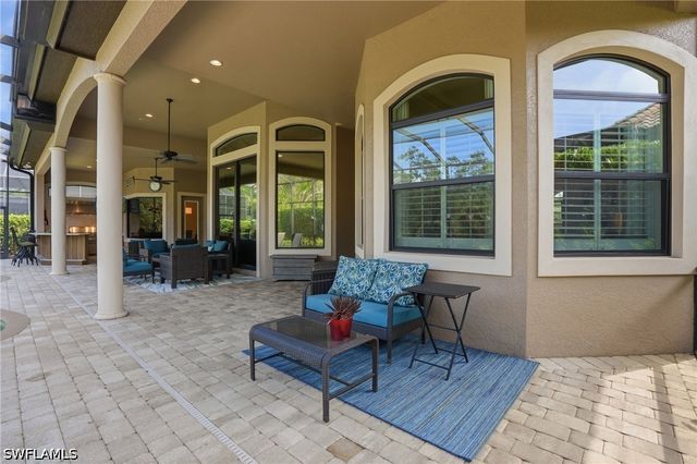 6453 Costa CIR, Naples, FL 34113