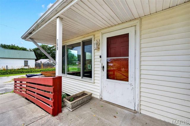 290 Highway Jj, Elsberry, MO 63343