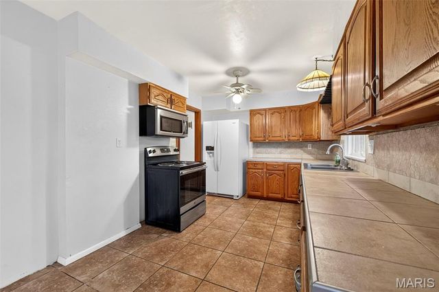 290 Highway Jj, Elsberry, MO 63343