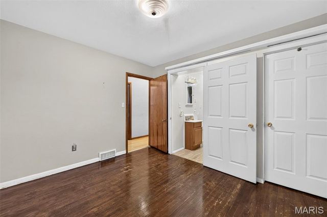 290 Highway Jj, Elsberry, MO 63343