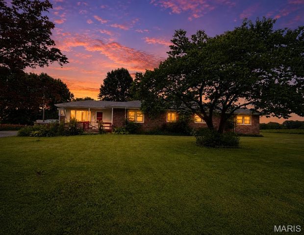 290 Highway Jj, Elsberry, MO 63343
