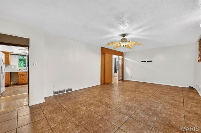 290 Highway Jj, Elsberry, MO 63343