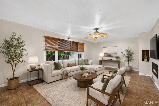 290 Highway Jj, Elsberry, MO 63343