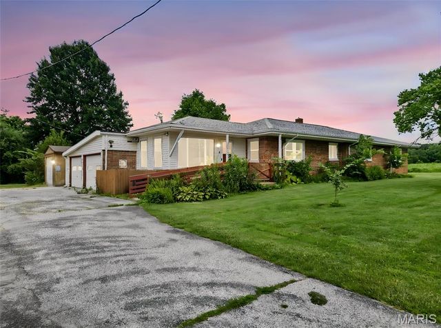 290 Highway Jj, Elsberry, MO 63343