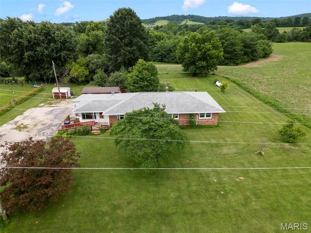290 Highway Jj, Elsberry, MO 63343