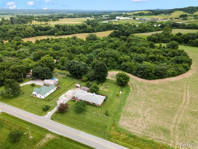 290 Highway Jj, Elsberry, MO 63343