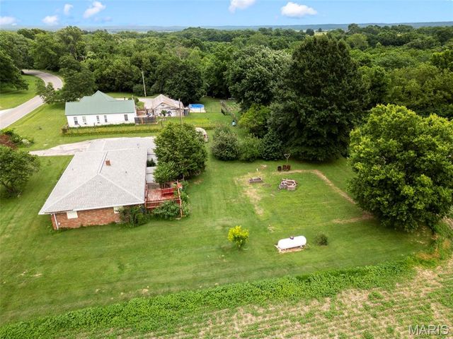 290 Highway Jj, Elsberry, MO 63343