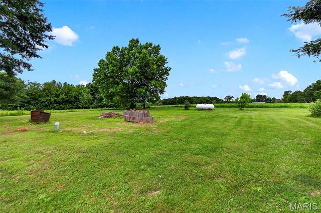 290 Highway Jj, Elsberry, MO 63343