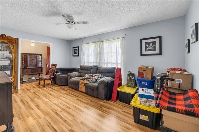283 Pine Grove Rd, Smithville, TN 37166