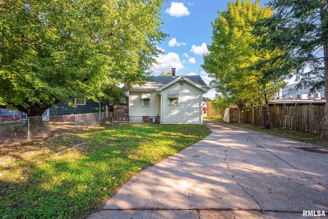 720 E FRYE Avenue, Peoria, IL 61603