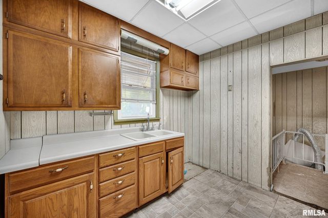 720 E FRYE Avenue, Peoria, IL 61603