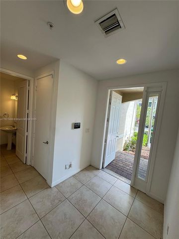 2664 SW 81st Ter 2666, Miramar, FL 33025