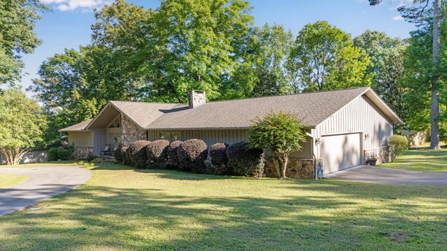 211 Blueberry Hill Road NW, Cleveland, TN 37312