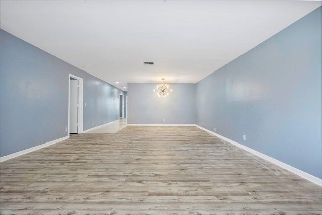 1740 NW 19th Terrace 204, Delray Beach, FL 33445