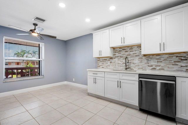 1740 NW 19th Terrace 204, Delray Beach, FL 33445