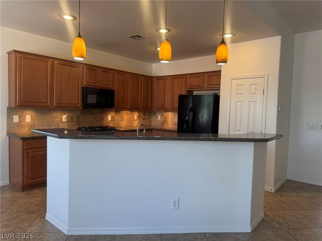 10404 Bays Mountain Avenue, Las Vegas, NV 89166