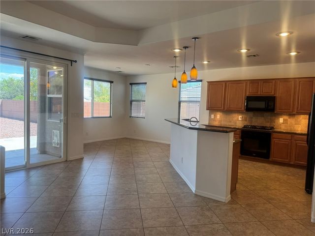 10404 Bays Mountain Avenue, Las Vegas, NV 89166