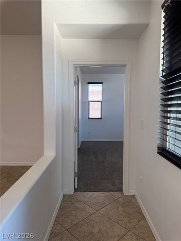 10404 Bays Mountain Avenue, Las Vegas, NV 89166