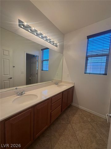 10404 Bays Mountain Avenue, Las Vegas, NV 89166
