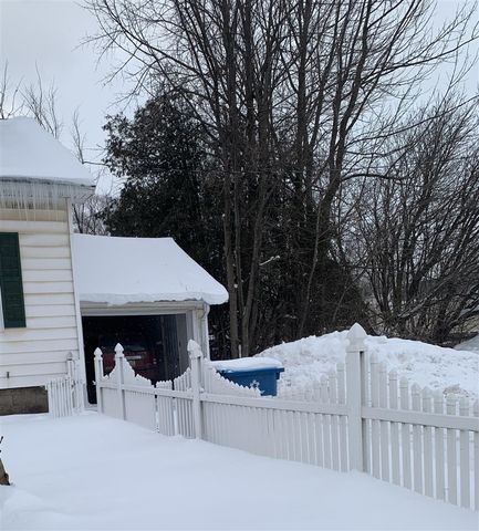 328 4th Street, Manistee, MI 49660