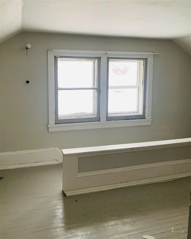 328 4th Street, Manistee, MI 49660