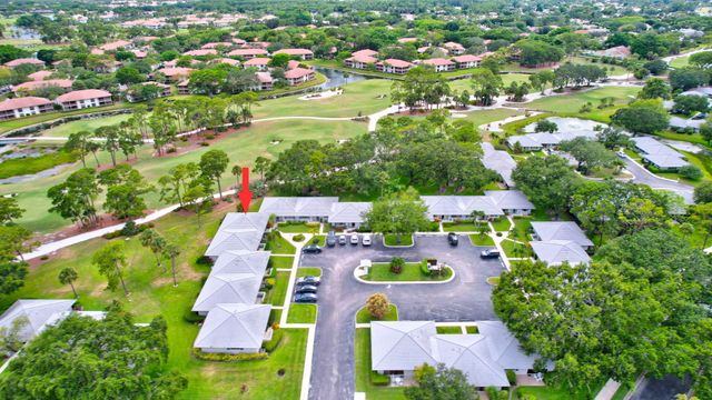 526 Club Drive, Palm Beach Gardens, FL 33418