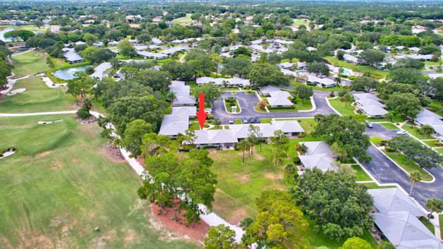 526 Club Drive, Palm Beach Gardens, FL 33418