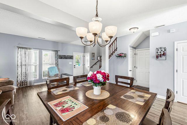 8595 Harlekin Court, Avon, IN 46123