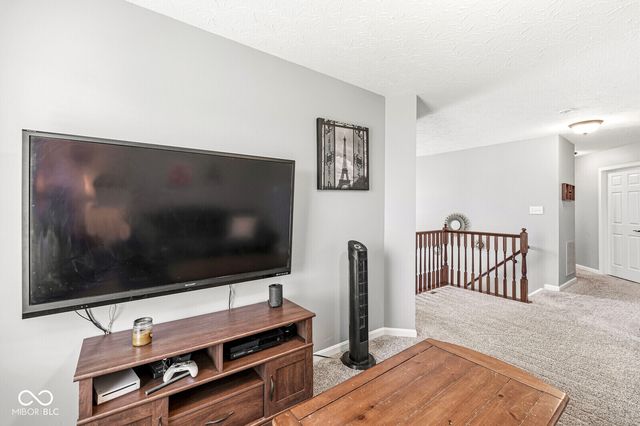 8595 Harlekin Court, Avon, IN 46123