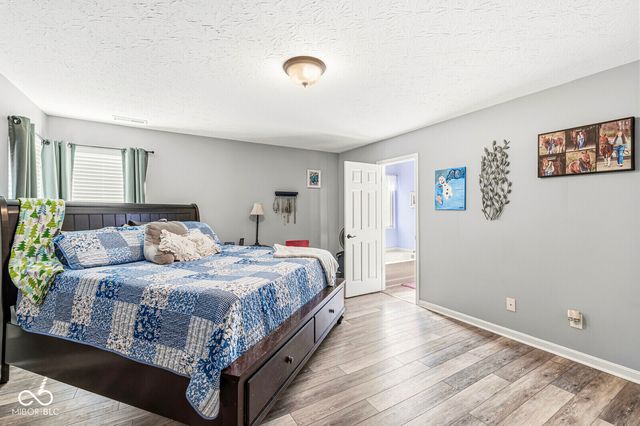 8595 Harlekin Court, Avon, IN 46123