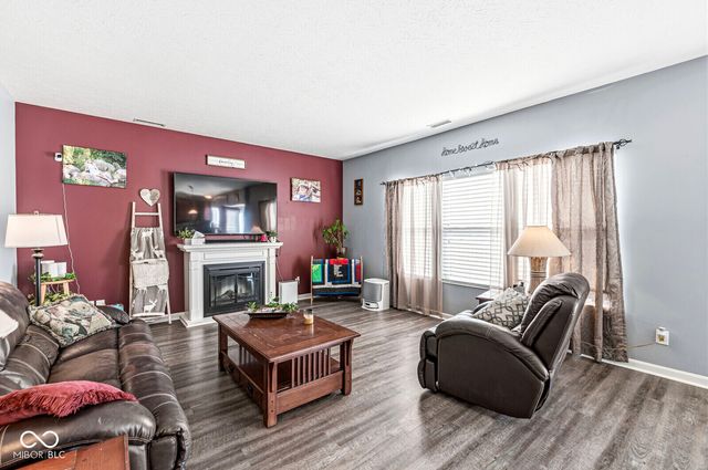 8595 Harlekin Court, Avon, IN 46123