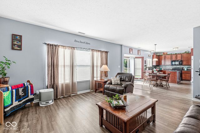 8595 Harlekin Court, Avon, IN 46123