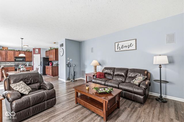 8595 Harlekin Court, Avon, IN 46123