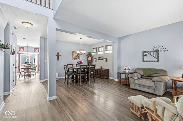 8595 Harlekin Court, Avon, IN 46123