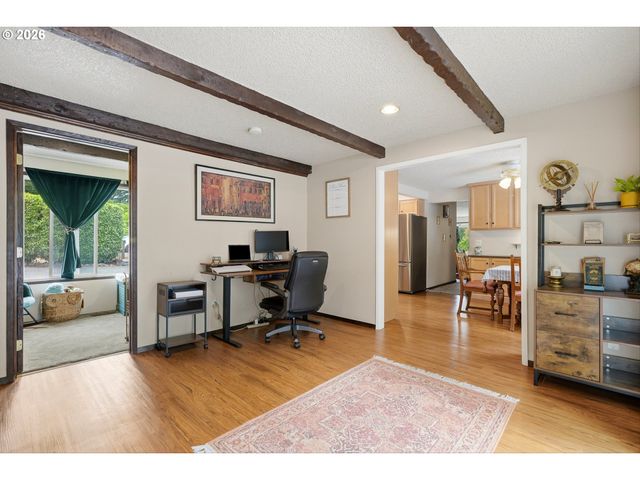 20340 BEAVERCREEK Rd, Oregon City, OR 97045
