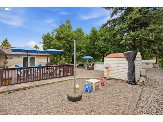 20340 BEAVERCREEK Rd, Oregon City, OR 97045