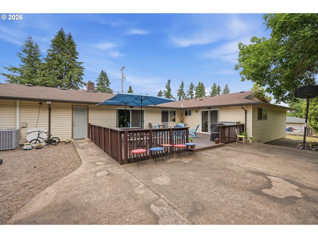 20340 BEAVERCREEK Rd, Oregon City, OR 97045