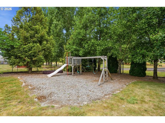 20340 BEAVERCREEK Rd, Oregon City, OR 97045