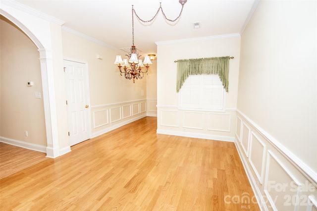 1365 Royalty Circle, Statesville, NC 28625