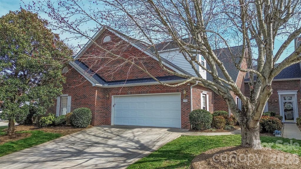 1365 Royalty Circle, Statesville, NC 28625
