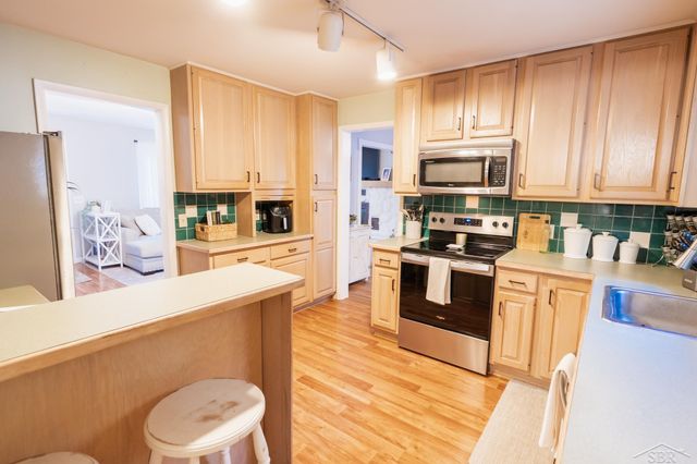 3235 Oakland Drive, Clare, MI 48617