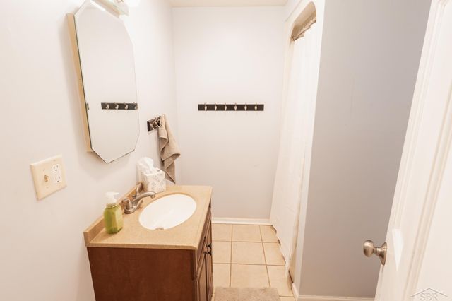 3235 Oakland Drive, Clare, MI 48617