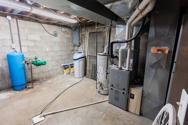 3235 Oakland Drive, Clare, MI 48617