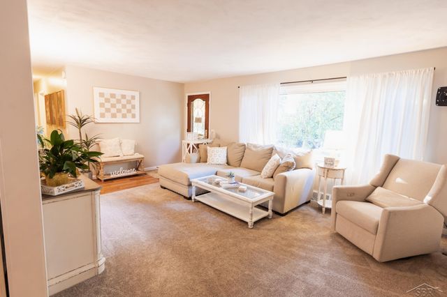 3235 Oakland Drive, Clare, MI 48617