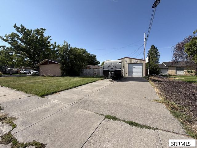 676 Davidson Drive, Idaho Falls, ID 83401