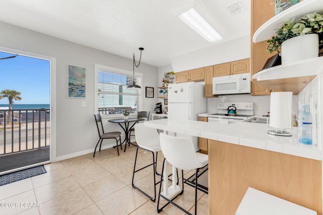 3724 S Atlantic Ave Unit 8, Daytona Beach Shores, FL 32118