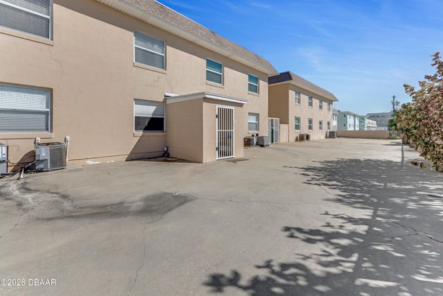 3724 S Atlantic Ave Unit 8, Daytona Beach Shores, FL 32118