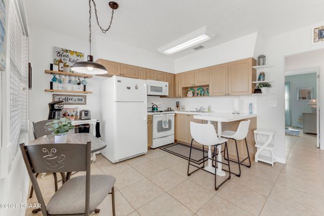 3724 S Atlantic Ave Unit 8, Daytona Beach Shores, FL 32118