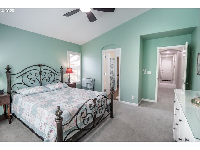 5548 Jeffrey Way, Eugene, OR 97402